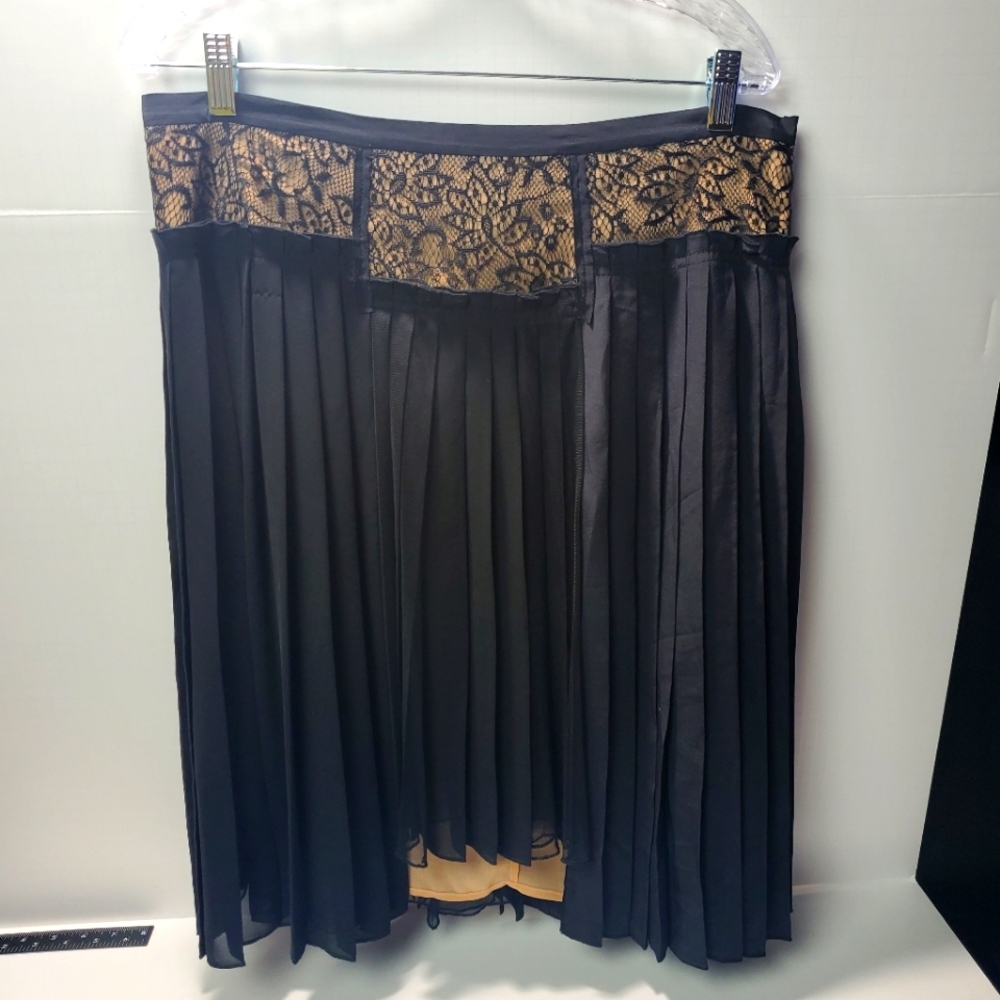 BCBG RAKEL Sheer Lace Detail Mid-Lenth Pleated Black Skirt